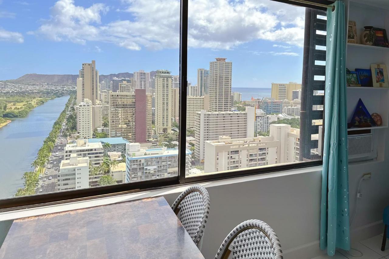 Waikiki High Floor Views Beaches Convention Center * Honolulu