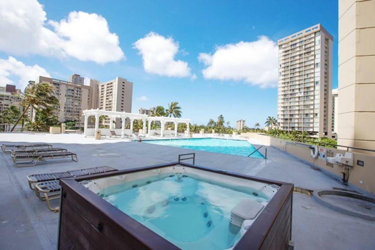 Waikiki High Floor Views Beaches Convention Center * Honolulu