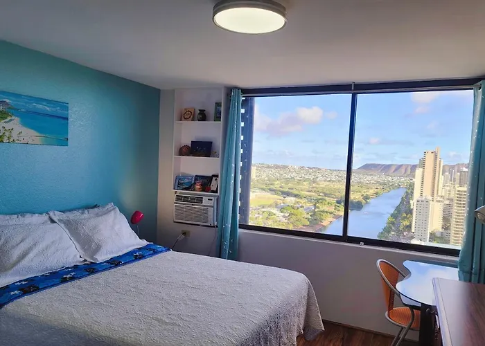 Waikiki Condo High Floor Views Beaches Convention Center
