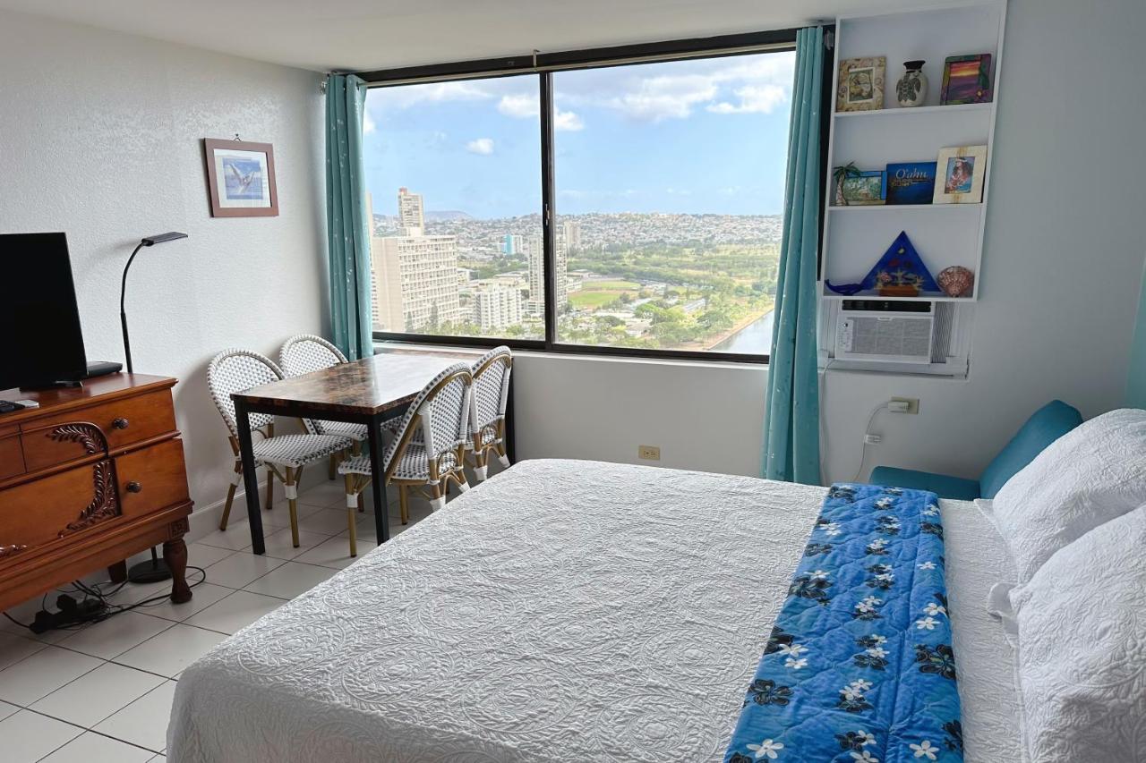 Waikiki High Floor Views Beaches Convention Center Apartment *