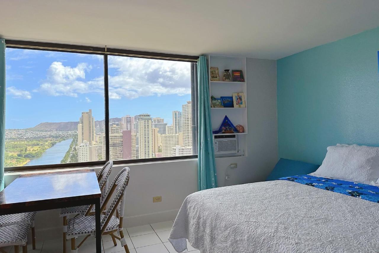 Waikiki High Floor Views Beaches Convention Center Apartment *