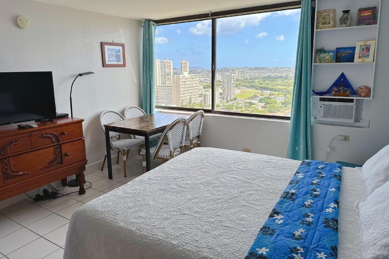 Waikiki High Floor Views Beaches Convention Center